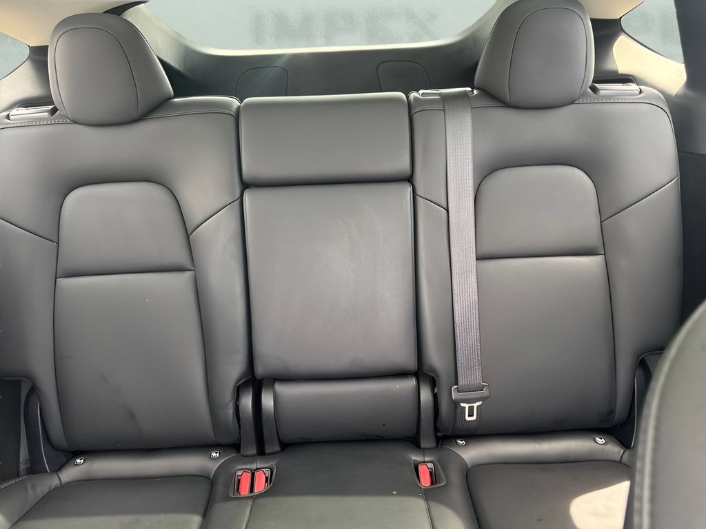 Used 2024 Tesla Model Y Long Range AWD/4WD image 12