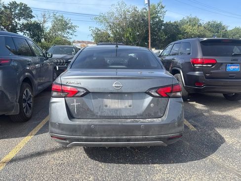 Used 2025 Nissan Versa S FWD image 3