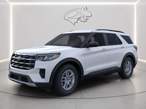 New 2026 Ford Explorer Active image 2