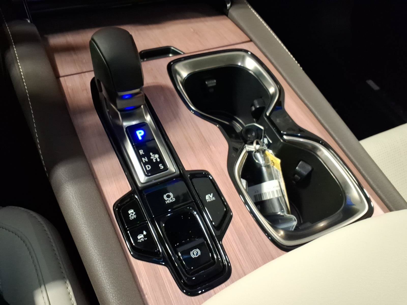 New 2026 Lexus RX 350h AWD/4WD image 8