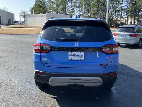 Used 2024 Honda Pilot TrailSport image 9