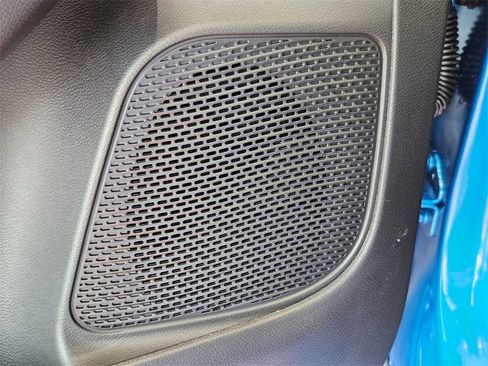 New 2026 Chrysler Pacifica Select w/ S Appearance Package image 12