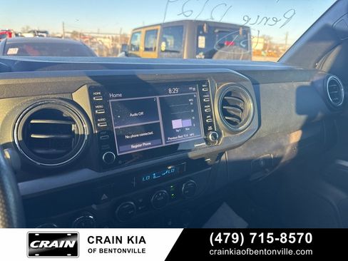 Used 2021 Toyota Tacoma TRD Off-Road image 9