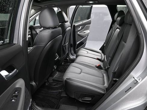 Used 2023 Hyundai Santa Fe Limited AWD/4WD image 17