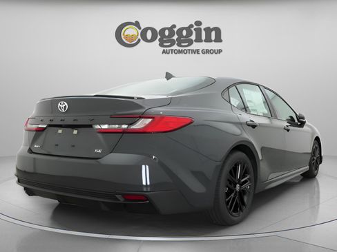 New 2026 Toyota Camry SE FWD image 15