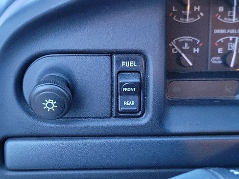 Used 1997 Ford F250 2WD Crew Cab Heavy Duty image 17