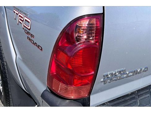 Used 2006 Toyota Tacoma 4x4 Access Cab V6 image 31