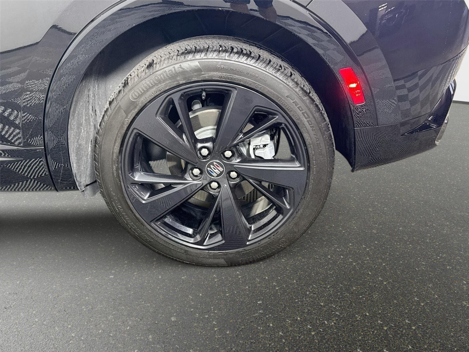 Certified 2025 Buick Envision Sport Touring AWD/4WD image 33