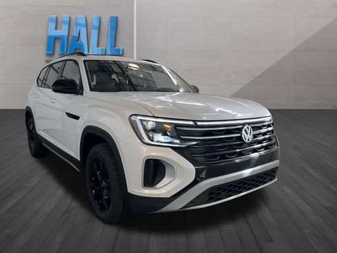 New 2026 Volkswagen Atlas Peak Edition AWD/4WD image 7