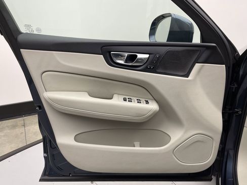 Used 2020 Volvo XC60 T6 Inscription w/ Protection Package Premier image 9