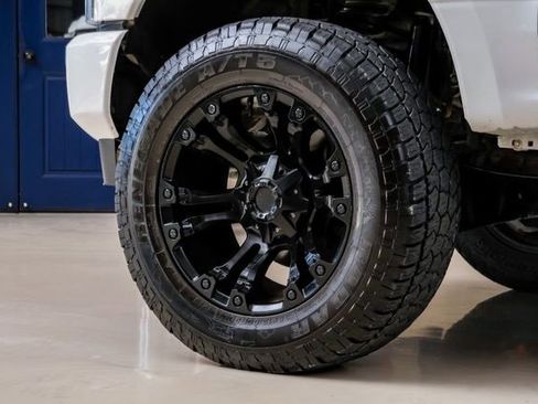 Used 2022 Ford F250 Platinum w/ FX4 Off-Road Package image 54