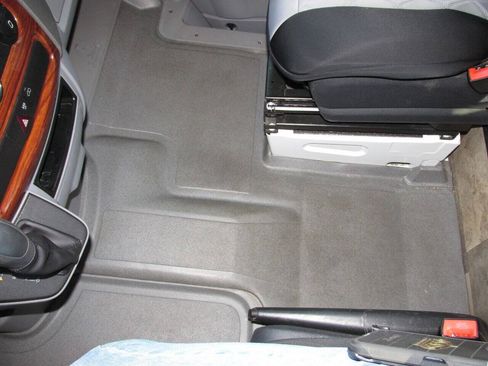 Used 2013 Mercedes-Benz Sprinter 3500 image 63