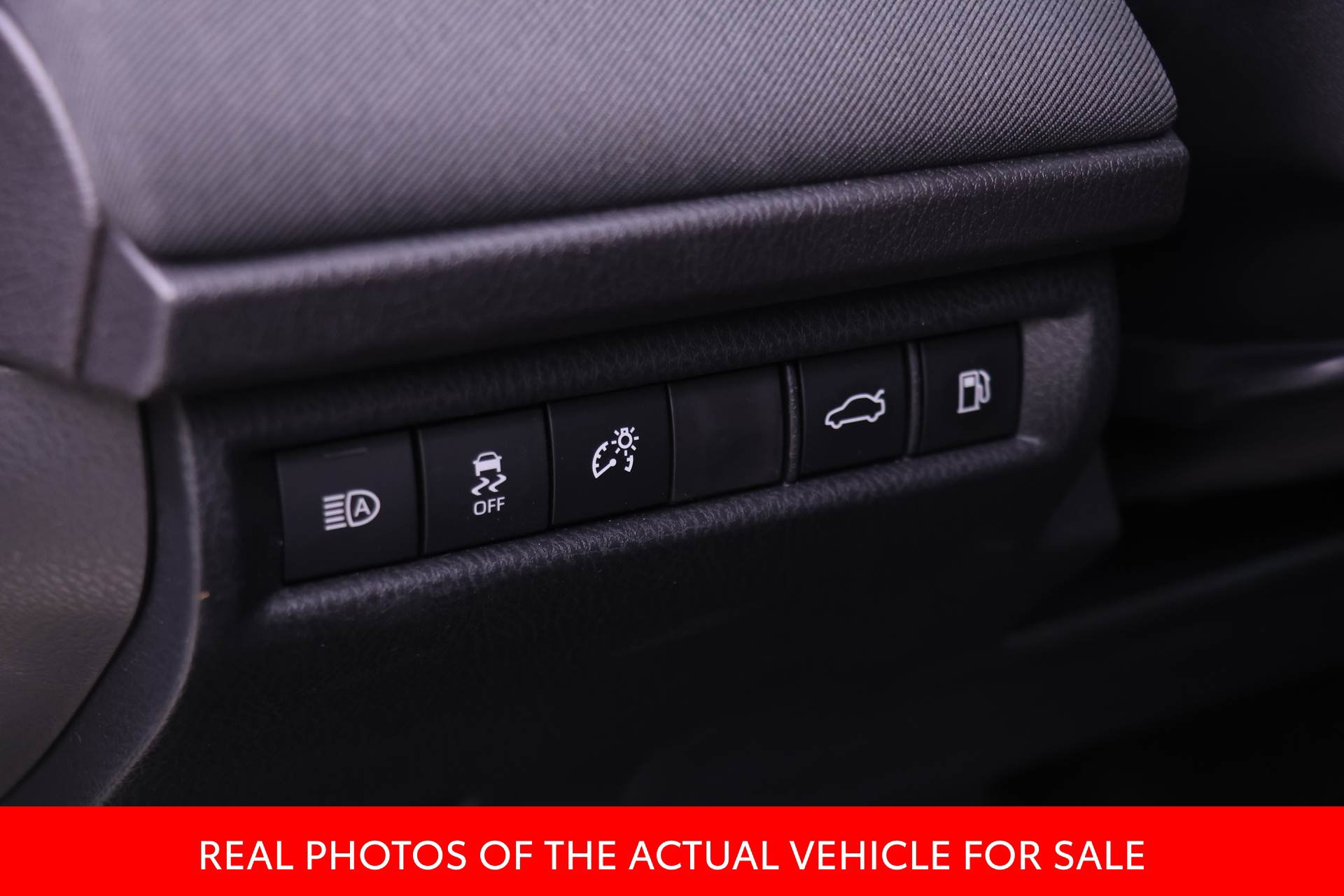 Used 2026 Toyota Camry LE w/ Convenience Package FWD image 16