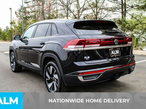Used 2025 Volkswagen Atlas Cross Sport SE FWD image 5