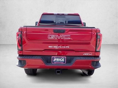 Used 2024 GMC Sierra 2500 AT4 w/ AT4 Premium Plus Package image 3