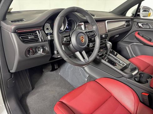 Used 2026 Porsche Macan GTS AWD/4WD image 4