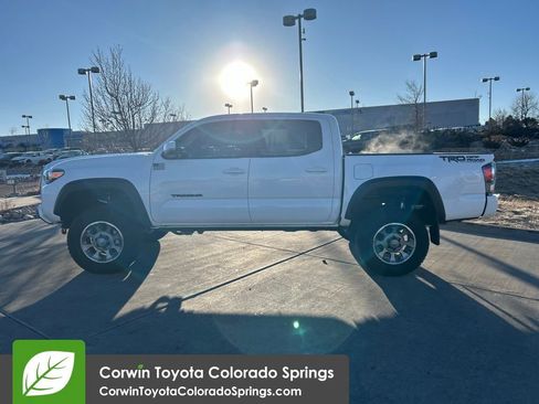 Used 2021 Toyota Tacoma TRD Off-Road w/ Technology Package image 4