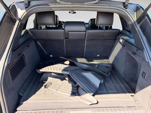 Used 2021 Land Rover Range Rover Sport HSE Silver Edition image 15