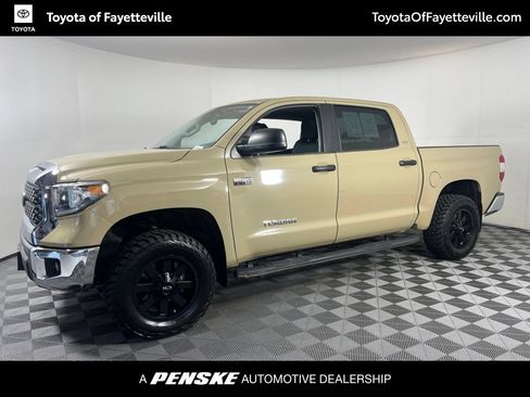 Used 2020 Toyota Tundra SR5 w/ SR5 Upgrade Package AWD/4WD image 2