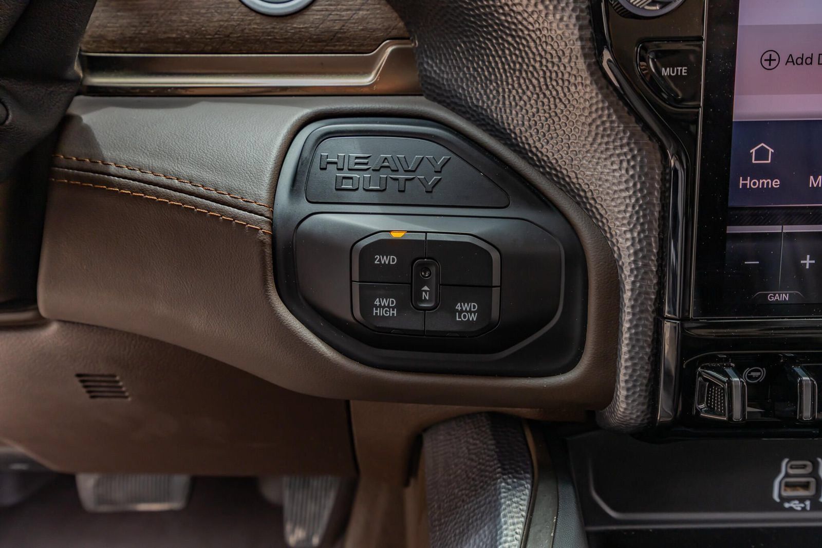 Used 2026 RAM 3500 Longhorn AWD/4WD image 21
