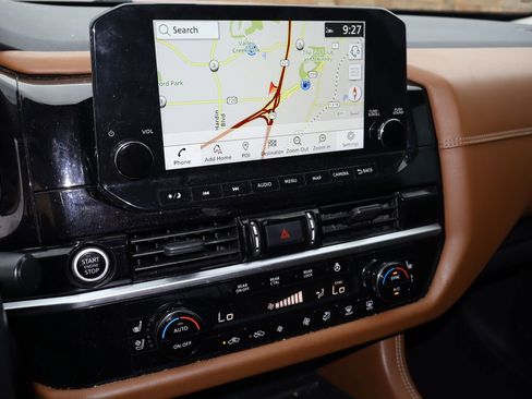 Used 2022 Nissan Pathfinder Platinum FWD image 8