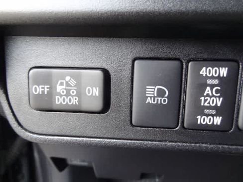 Used 2023 Toyota Tacoma TRD Sport AWD/4WD image 18