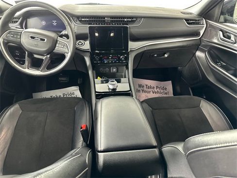 Used 2023 Jeep Grand Cherokee Altitude image 19