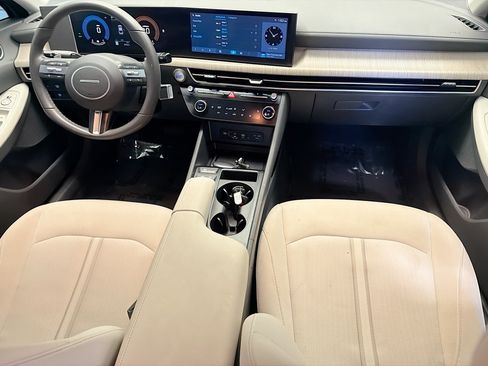Used 2025 Hyundai Sonata SEL FWD image 12