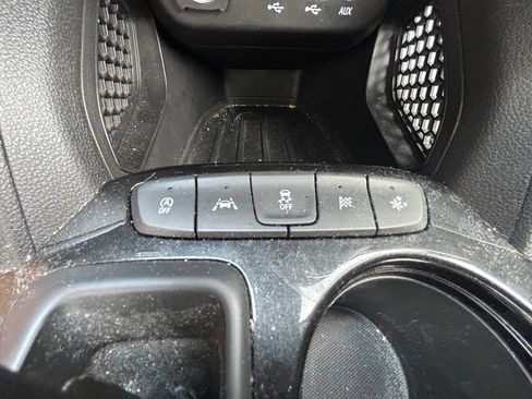 Used 2022 Chevrolet TrailBlazer LT w/ Convenience Package FWD image 32