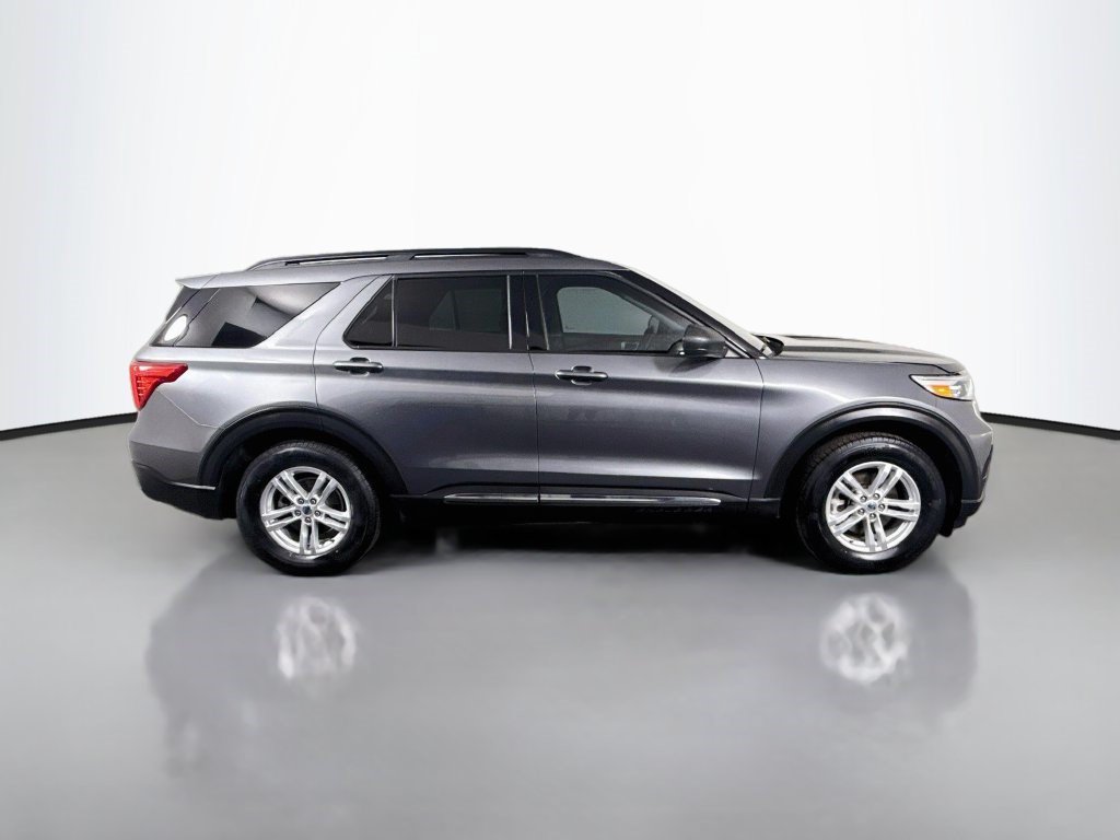 Used 2023 Ford Explorer XLT RWD image 11