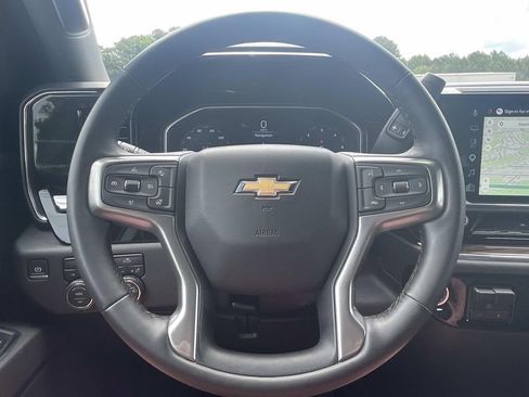 Used 2025 Chevrolet Silverado 1500 LT AWD/4WD image 27