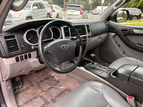 Used 2005 Toyota 4Runner Sport AWD/4WD image 13