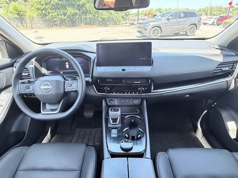 Used 2026 Nissan Rogue SL AWD/4WD image 12