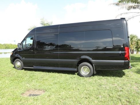 Used 2024 Mercedes-Benz Sprinter 3500 image 7