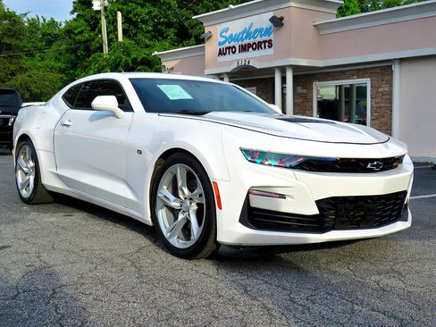 Used 2021 Chevrolet Camaro SS image 5