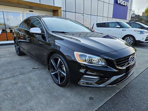 Used 2016 Volvo S60 T5 R-Design FWD image 3