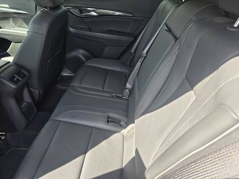 Used 2021 Buick Envision Essence w/ Sport Touring Package FWD image 11