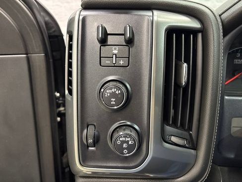Used 2018 Chevrolet Silverado 1500 LTZ w/ LTZ Plus Package AWD/4WD image 26