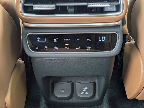 Used 2025 Genesis GV80 3.5T Prestige AWD/4WD image 15