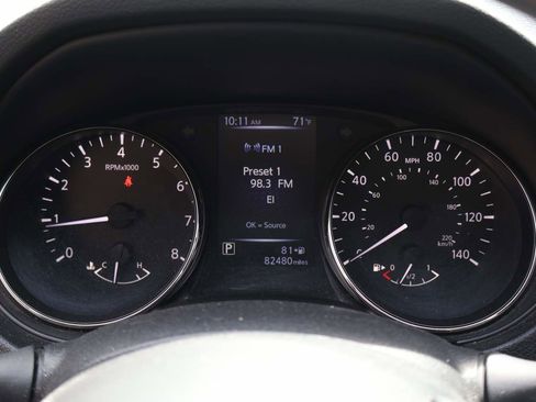 Used 2017 Nissan Rogue Sport S image 11