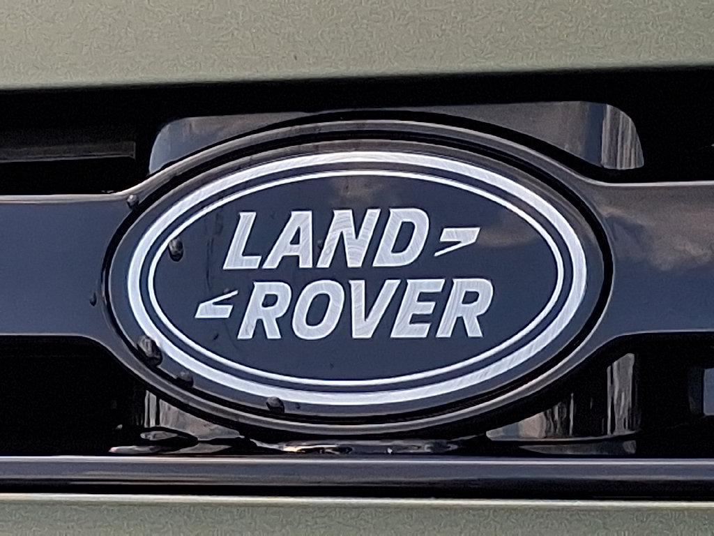 New 2026 Land Rover Defender 110 S AWD/4WD image 18