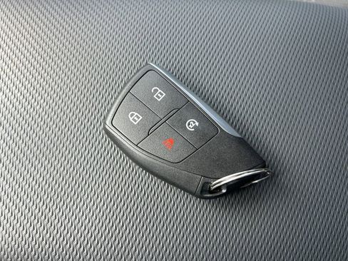 Used 2026 Chevrolet Equinox LT FWD image 34