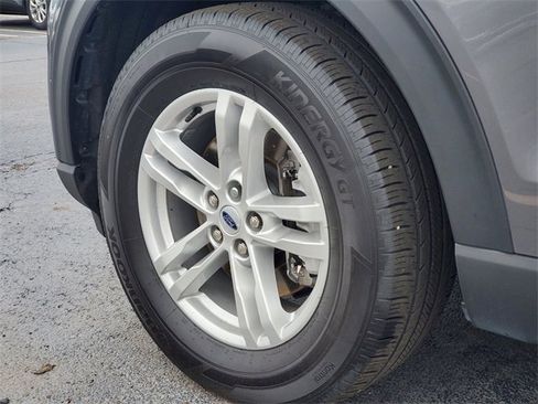 Certified 2023 Ford Explorer XLT w/ Equipment Group 202A image 34