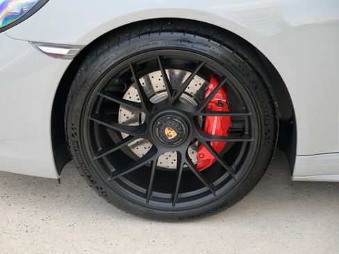 Used 2019 Porsche 911 Carrera GTS image 9
