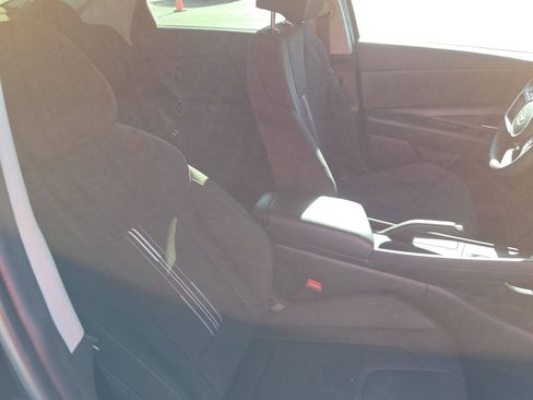 Used 2024 Hyundai Elantra SEL FWD image 13