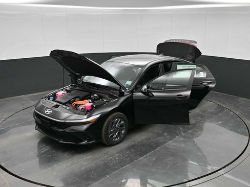 New 2026 Hyundai Elantra Blue image 40