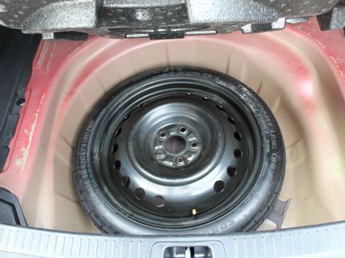 Used 2021 Toyota Corolla LE FWD image 29