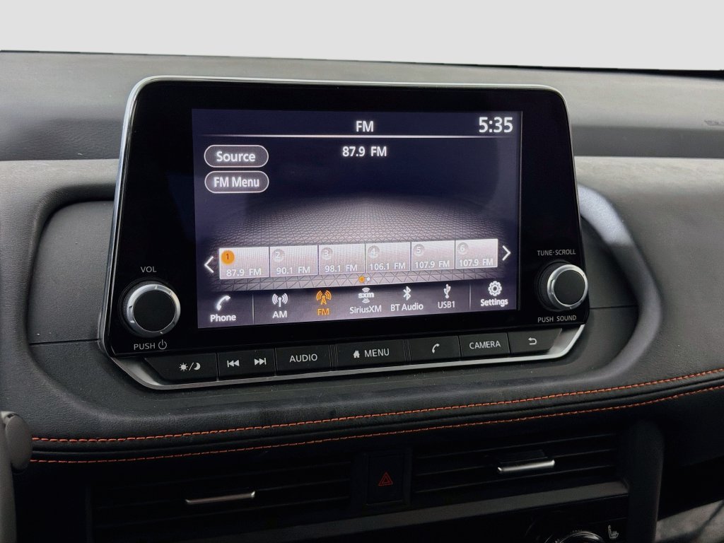 Used 2025 Nissan Rogue SV AWD/4WD image 17