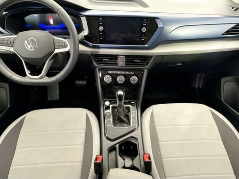Used 2023 Volkswagen Taos SE w/ Panoramic Sunroof Package FWD image 13