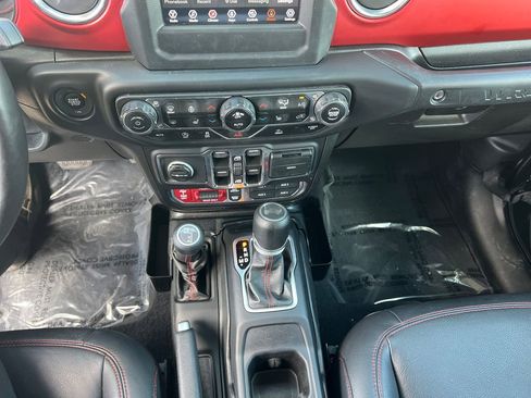 Used 2021 Jeep Wrangler Unlimited Rubicon w/ Steel Bumper Group AWD/4WD image 18